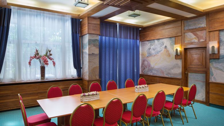 <b>Hotel Benczur Meeting</b>. Images powered by <a href="https://www.leonardoworldwide.com/" title="Leonardo Worldwide" target="_blank">Leonardo</a>.