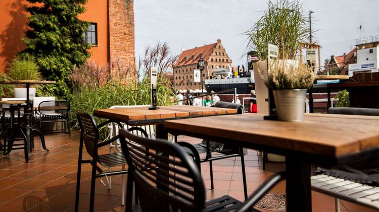 Hanza Hotel Exterior