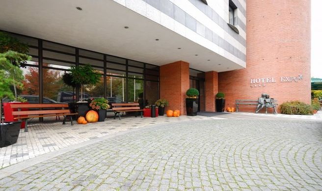 Hotel Expo Exterior