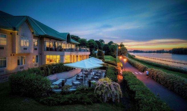 The HP Park Hotel Exterior