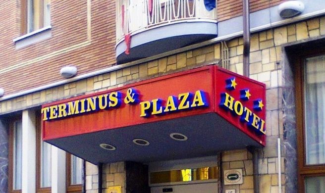 Terminus & Plaza Hotel Exterior