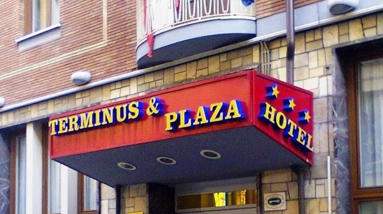 Terminus & Plaza Hotel Exterior