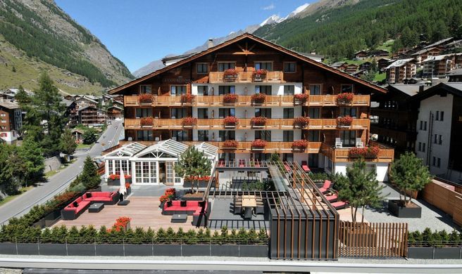 Hotel Couronne Exterior