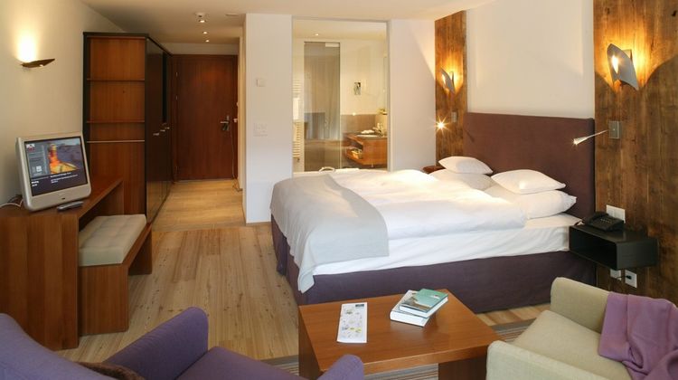 Mirabeau Hotel Residence Room