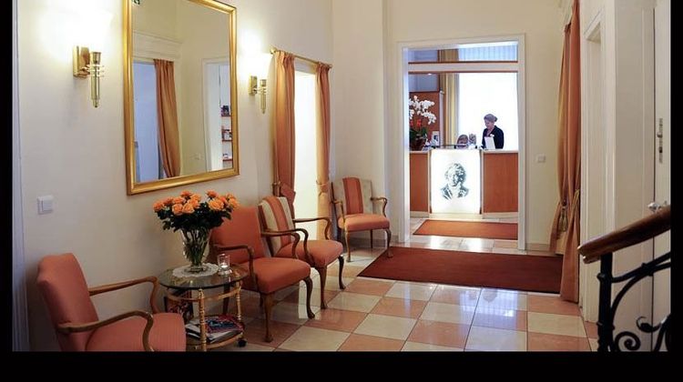 Hotel Beethoven Lobby