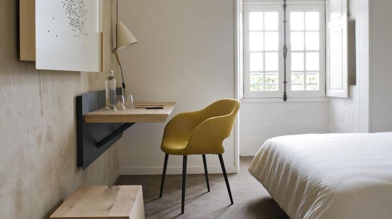 <b>Hotel Abbaye Royale de Fontevraud Room</b>. Images powered by <a href="https://www.leonardoworldwide.com/" title="Leonardo Worldwide" target="_blank">Leonardo</a>.