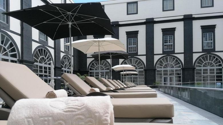 <b>Vila Gale Collection S. Miguel Pool</b>. Images powered by <a href="https://www.leonardoworldwide.com/" title="Leonardo Worldwide" target="_blank">Leonardo</a>.