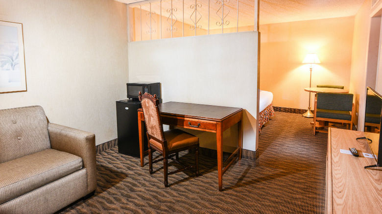 <b>Vagabond Inn Costa Mesa Suite</b>. Images powered by <a href="https://www.leonardoworldwide.com/" title="Leonardo Worldwide" target="_blank">Leonardo</a>.