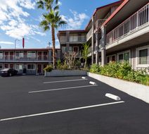 Red Roof Inn Redding Exterior
