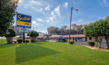 Scottish Inn Collinsville