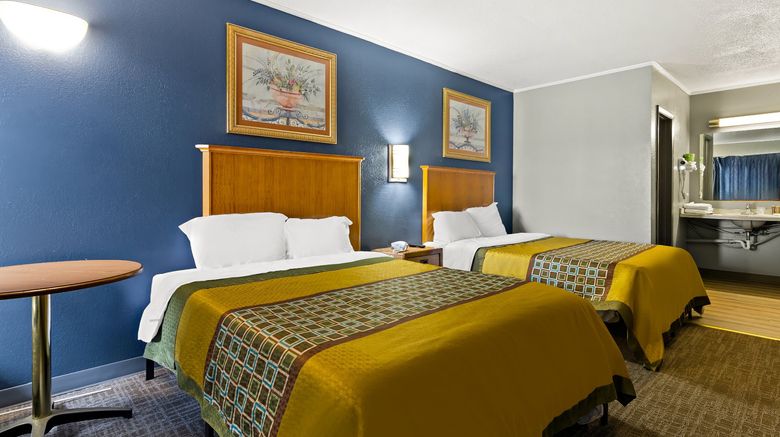 <b>Scottish Inn Collinsville Room</b>. Images powered by <a href="https://www.leonardoworldwide.com/" title="Leonardo Worldwide" target="_blank">Leonardo</a>.