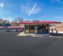 Scottish Inn Collinsville Exterior