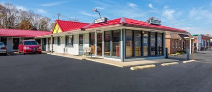 Scottish Inn Collinsville Exterior