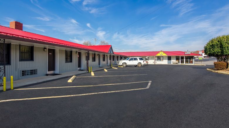<b>Scottish Inn Collinsville Exterior</b>. Images powered by <a href="https://www.leonardoworldwide.com/" title="Leonardo Worldwide" target="_blank">Leonardo</a>.