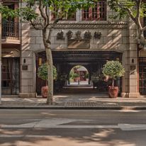 Capella Shanghai, Jian Ye Li