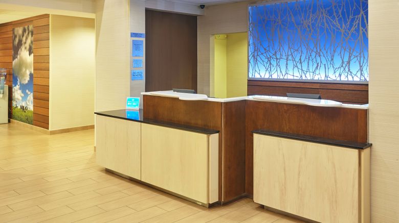 <b>Fairfield Inn & Suites Chicago Lombard Lobby</b>. Images powered by <a href="https://www.leonardoworldwide.com/" title="Leonardo Worldwide" target="_blank">Leonardo</a>.