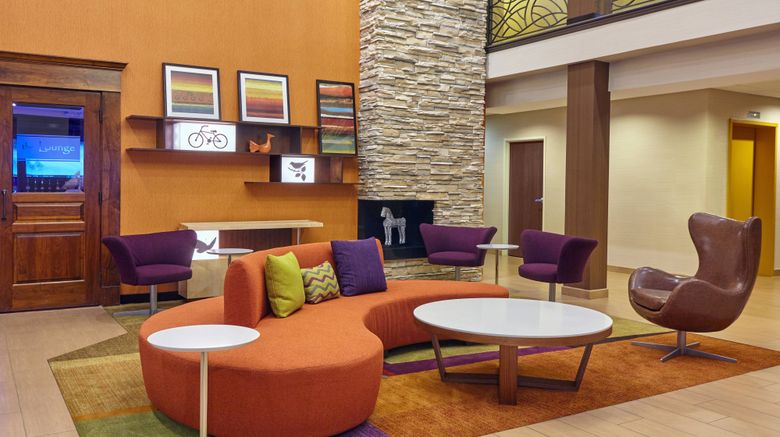 <b>Fairfield Inn & Suites Chicago Lombard Lobby</b>. Images powered by <a href="https://www.leonardoworldwide.com/" title="Leonardo Worldwide" target="_blank">Leonardo</a>.
