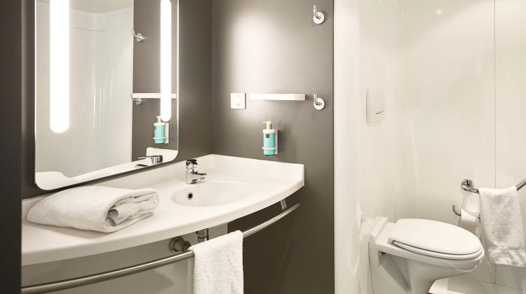 B&B Hotel Paris Grand Roissy CDG Airport Room