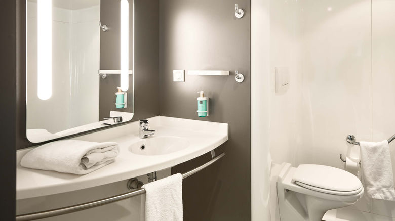 <b>B&B Hotel Paris Grand Roissy CDG Airport Room</b>. Images powered by <a href="https://www.leonardoworldwide.com/" title="Leonardo Worldwide" target="_blank">Leonardo</a>.
