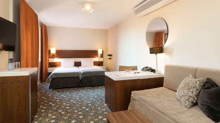 Hotel Opera Room