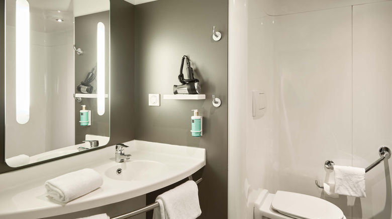 <b>B&B Hotel Paris Velizy Est Room</b>. Images powered by <a href="https://www.leonardoworldwide.com/" title="Leonardo Worldwide" target="_blank">Leonardo</a>.