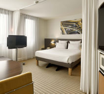 B&B Hotel Paris Velizy Est Exterior