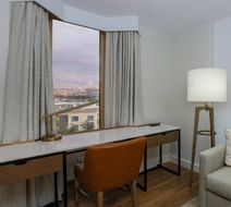 Sheraton Suites Market Center Dallas Room