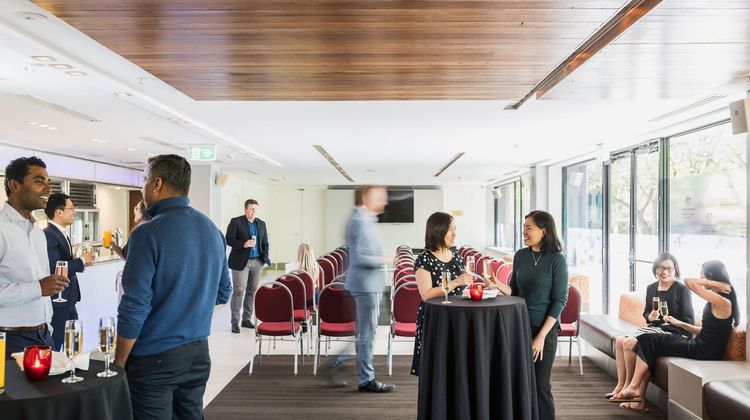 Crowne Plaza Canberra Meeting