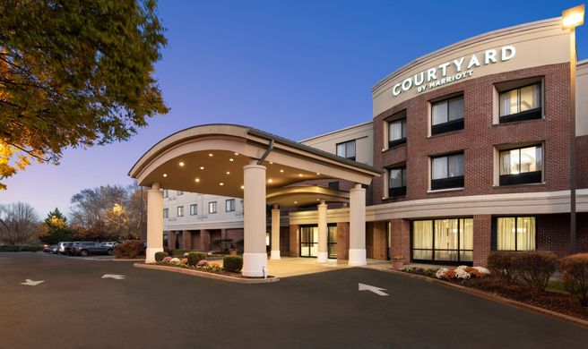 Courtyard by Marriott Wall Township Exterior
