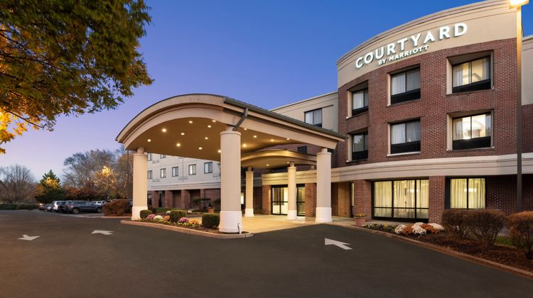 Courtyard by Marriott Wall Township Exterior