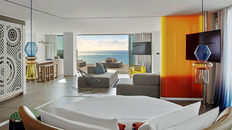 <b>W Ibiza Suite</b>. Images powered by <a href="https://www.leonardoworldwide.com/" title="Leonardo Worldwide" target="_blank">Leonardo</a>.
