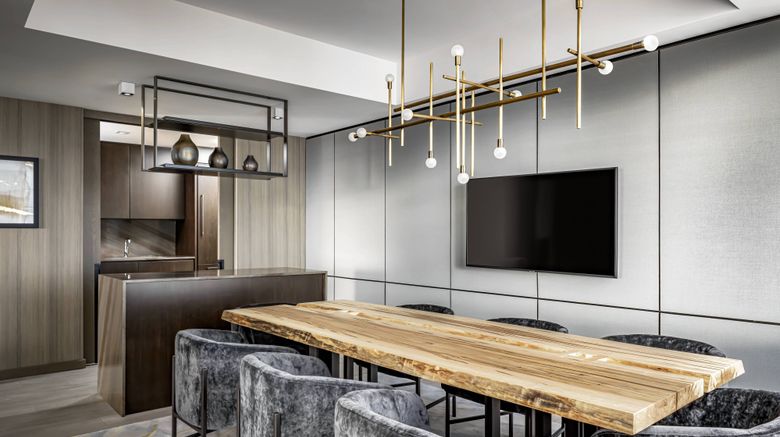<b>JW Marriott Edmonton ICE District Suite</b>. Images powered by <a href="https://www.leonardoworldwide.com/" title="Leonardo Worldwide" target="_blank">Leonardo</a>.