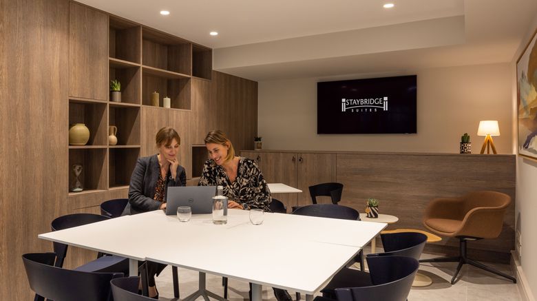 <b>Staybridge Suites Cannes Centre Meeting</b>. Images powered by <a href="https://www.leonardoworldwide.com/" title="Leonardo Worldwide" target="_blank">Leonardo</a>.