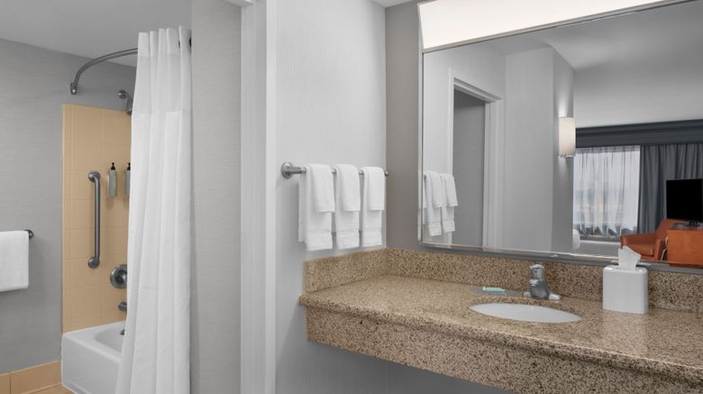 <b>Courtyard Phoenix West/Avondale Room</b>. Images powered by <a href="https://www.leonardoworldwide.com/" title="Leonardo Worldwide" target="_blank">Leonardo</a>.