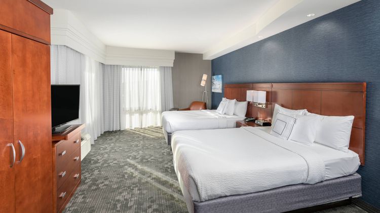 Courtyard San Diego Oceanside Room