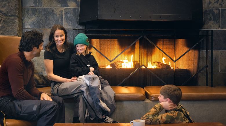 <b>The Westin Resort & Spa, Whistler Lobby</b>. Images powered by <a href="https://www.leonardoworldwide.com/" title="Leonardo Worldwide" target="_blank">Leonardo</a>.