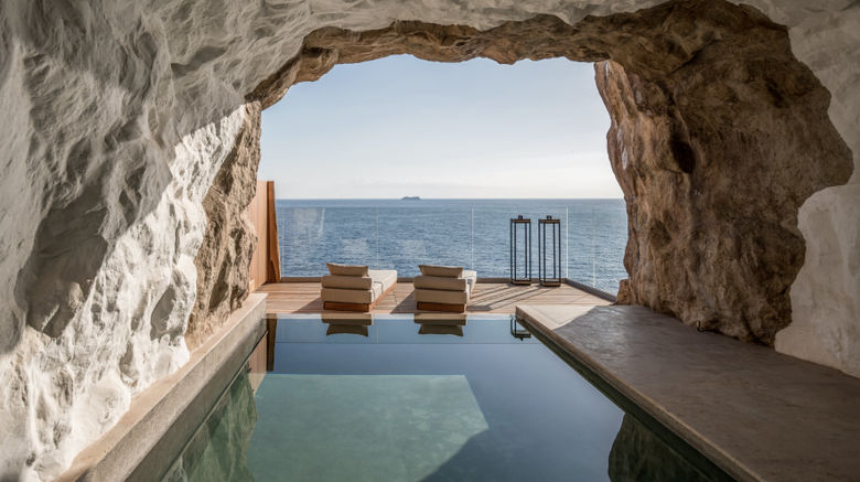 <b>Acro Suites A Wellbeing Resort Suite</b>. Images powered by <a href="https://www.leonardoworldwide.com/" title="Leonardo Worldwide" target="_blank">Leonardo</a>.