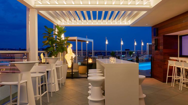 Hotel Zena Washington DC Exterior
