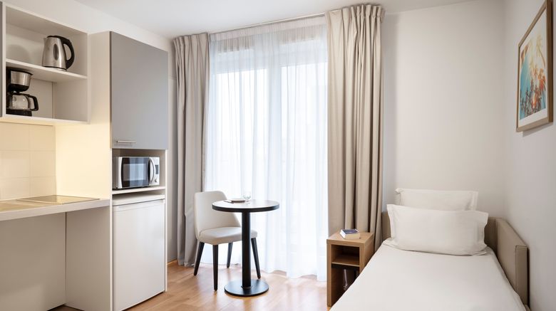 <b>Sejours and Affaires Aparthotel Paris Room</b>. Images powered by <a href="https://www.leonardoworldwide.com/" title="Leonardo Worldwide" target="_blank">Leonardo</a>.