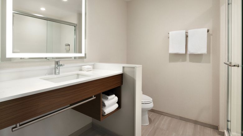 <b>Holiday Inn Express Cape Canaveral Room</b>. Images powered by <a href="https://www.leonardoworldwide.com/" title="Leonardo Worldwide" target="_blank">Leonardo</a>.