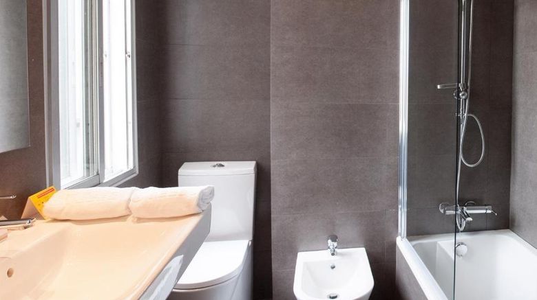 <b>Hotel Universal Room</b>. Images powered by <a href="https://www.leonardoworldwide.com/" title="Leonardo Worldwide" target="_blank">Leonardo</a>.
