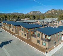 Outbound Mammoth Exterior