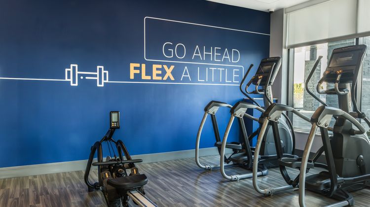 Holiday Inn Express & Stes Airport South Health Club