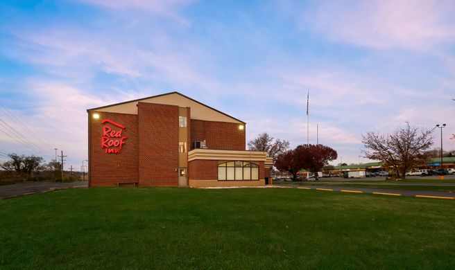 Red Roof Inn Martinsburg Exterior
