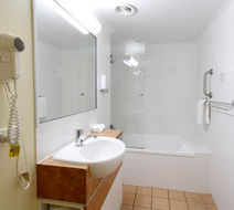 Windmill Motel And Events Centre Room