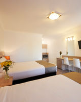 Adelong Motel