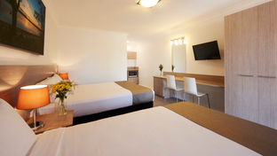 Adelong Motel