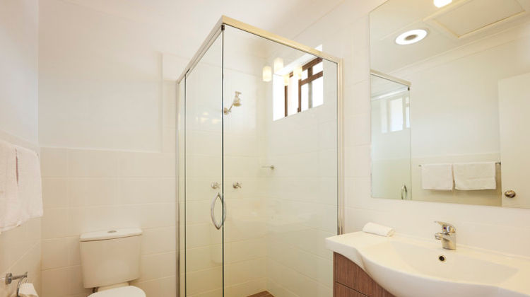 Adelong Motel Room