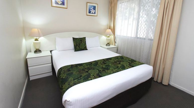 <b>The Palms Motel, Chinchilla Suite</b>. Images powered by <a href="https://www.leonardoworldwide.com/" title="Leonardo Worldwide" target="_blank">Leonardo</a>.