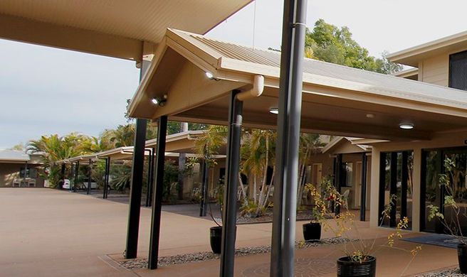The Palms Motel, Chinchilla Exterior